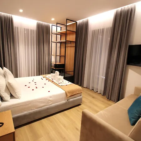 Ionian's Breeze فندق