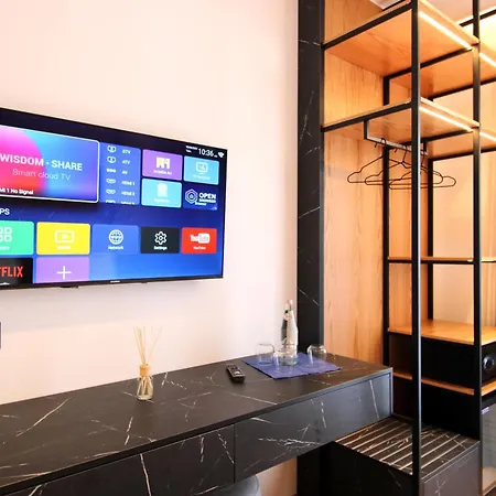 Ionian's Breeze فندق